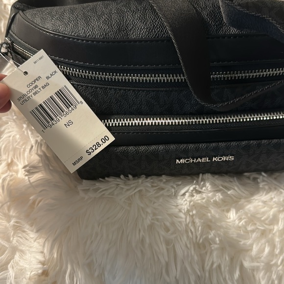 Brandnew MK Men’s BeltBag - Picture 2 of 3
